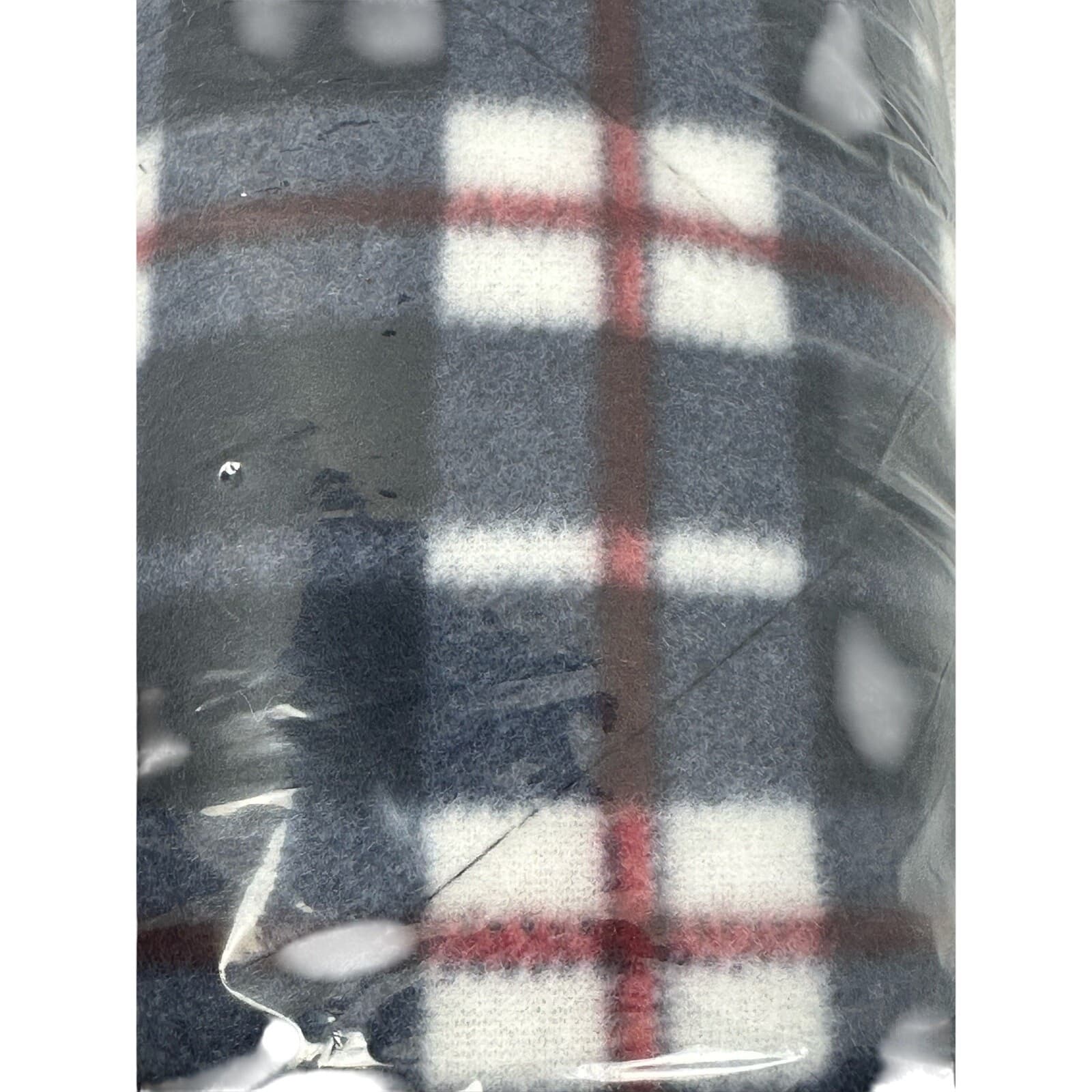 Red, White & Blue Couch Pet Blanket Cover 25 x 34 new - Thumbnail 3