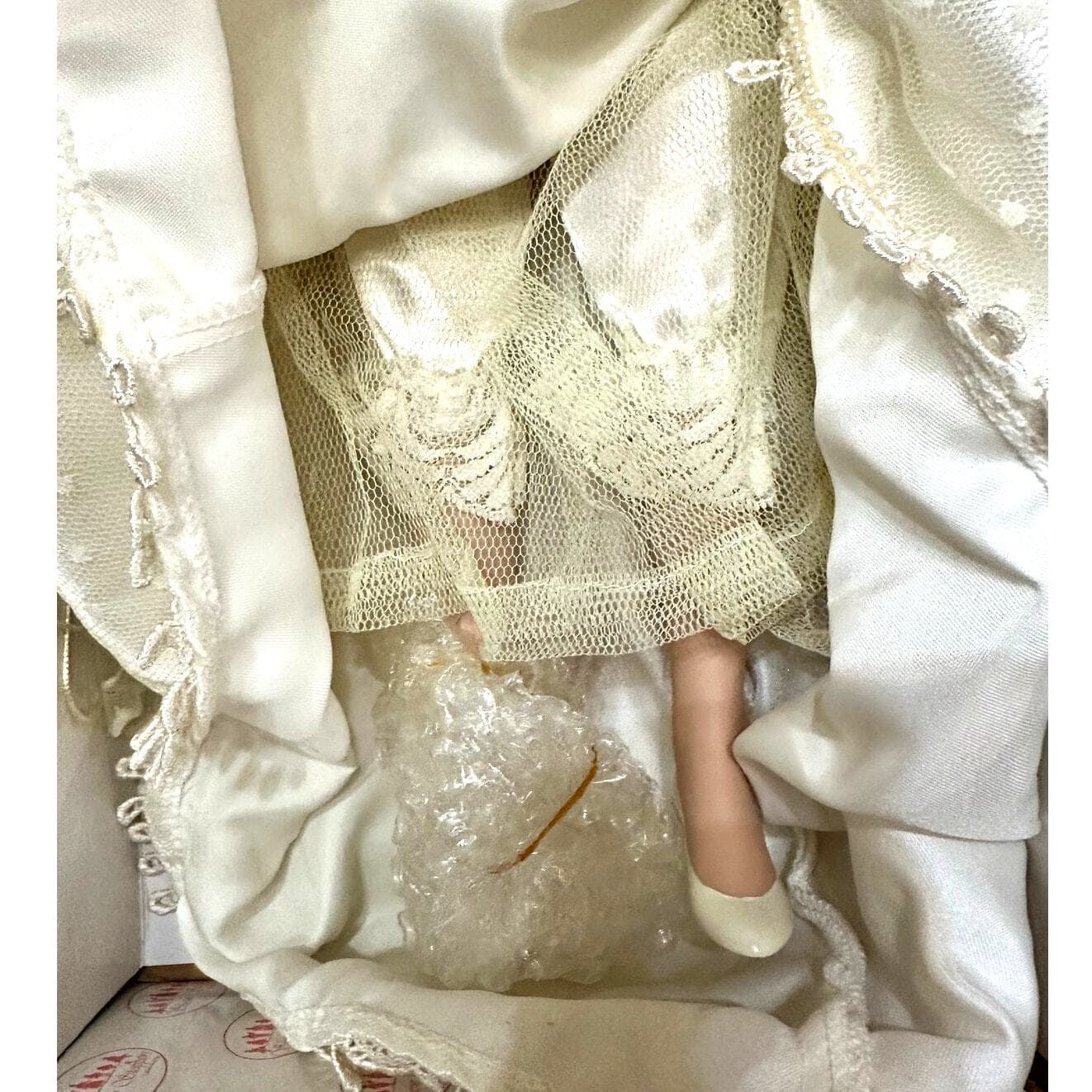 Show-Stoppers Family Portrait "Joy" by Florence Maranuk 21" Porcelain Doll-NEW - Thumbnail 9