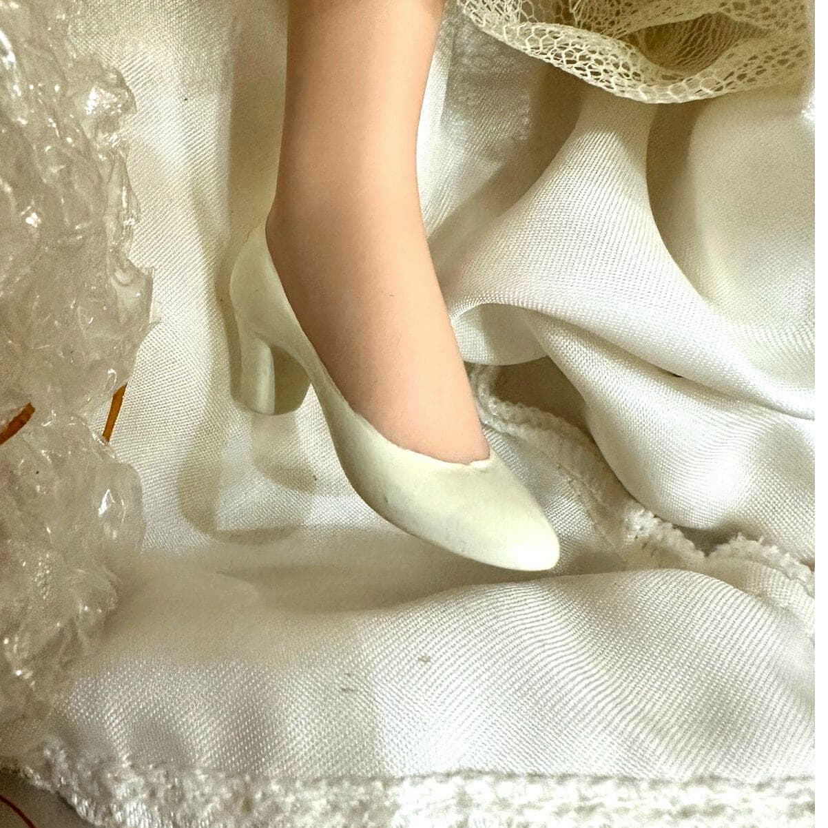 Show-Stoppers Family Portrait "Joy" by Florence Maranuk 21" Porcelain Doll-NEW - Thumbnail 6