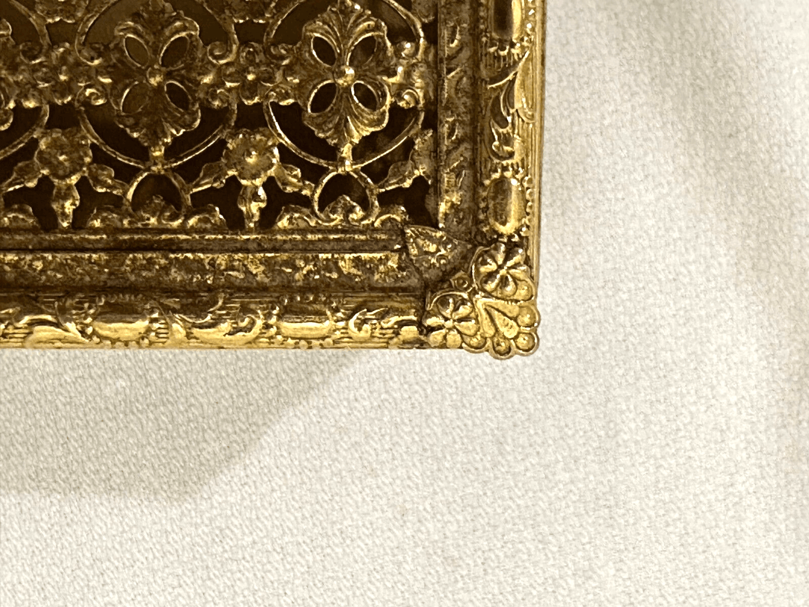 Vintage Gold Tone Brass Filigree Tissue Box Holder - Thumbnail 4