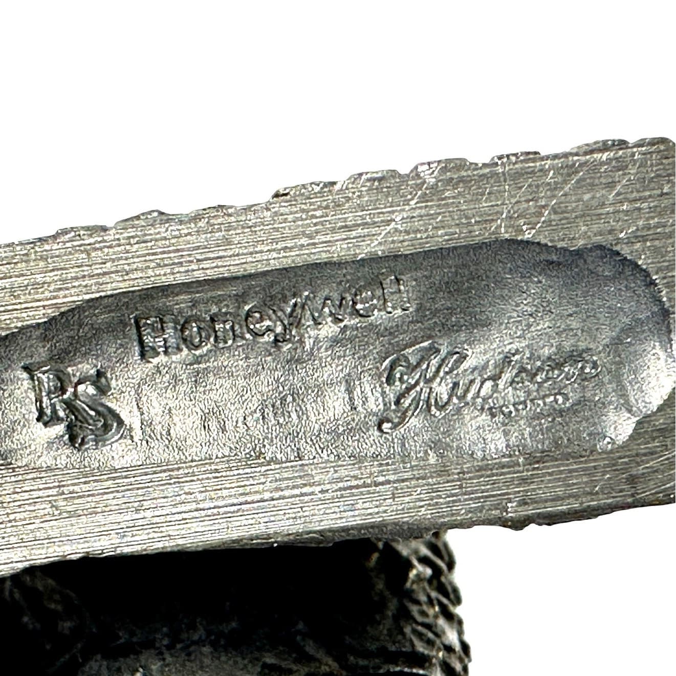 Honeywell Hudson RS Pewter Snow Barn Owl Computer Chip Figurine 3" Paperweight - Thumbnail 6
