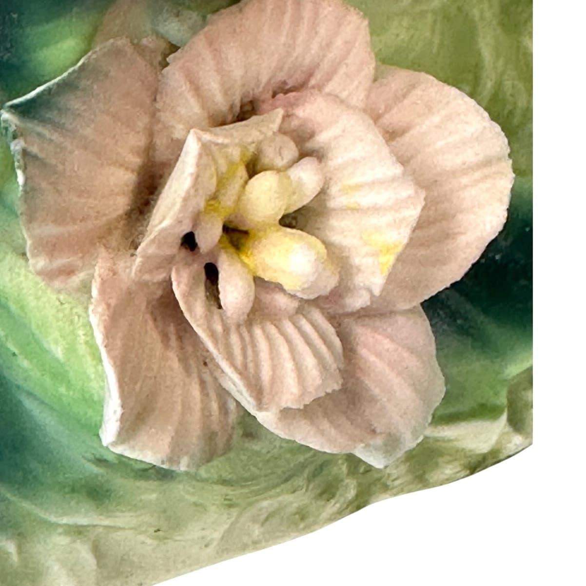 Lipper and Mann Creations Bisque “Red Robin” Figurine Birds & Delicate Flowers! - Thumbnail 6
