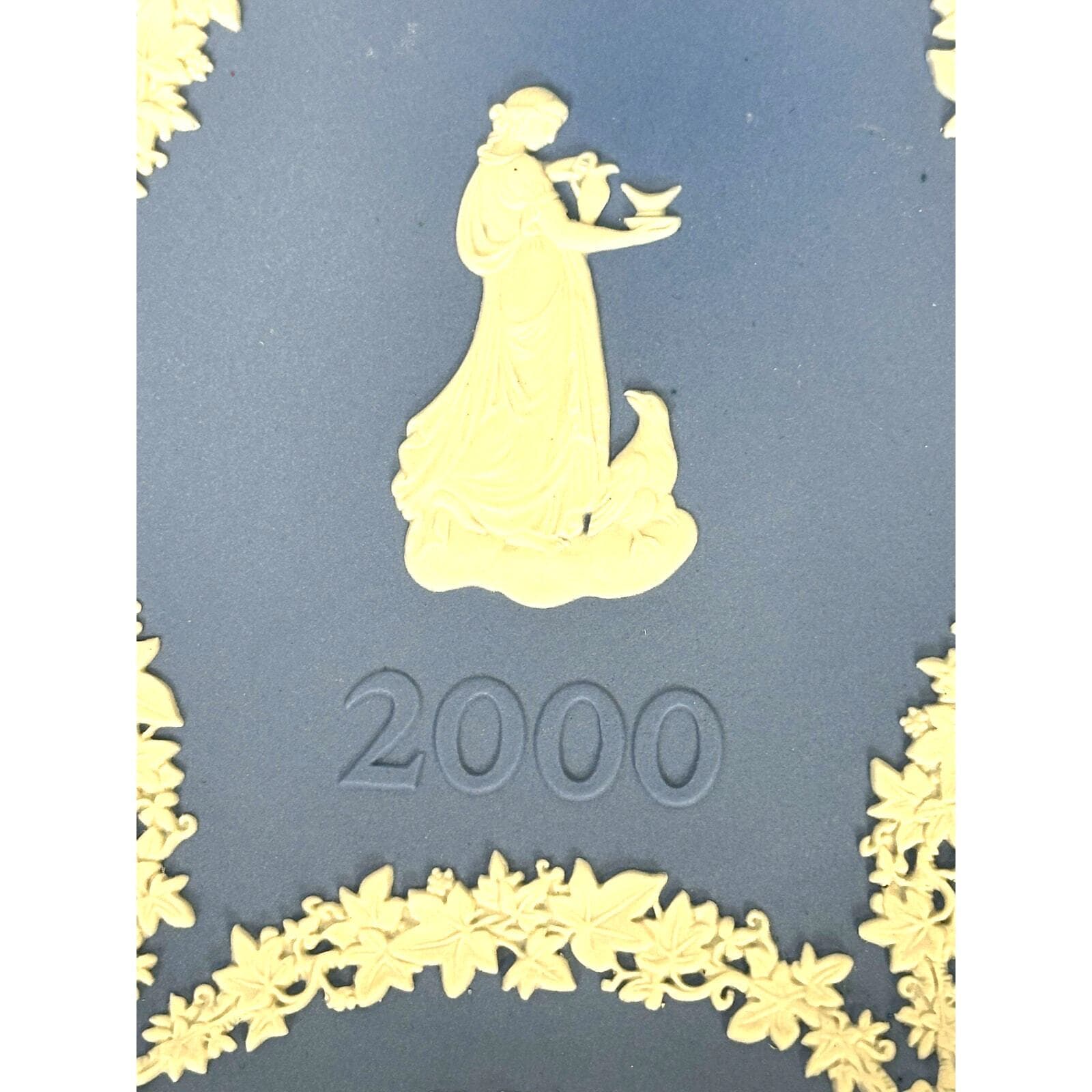 Wedgwood Blue Jasperware 2000 Annual Plate Greek Goddess Hebe and the Eagle-New! - Thumbnail 2