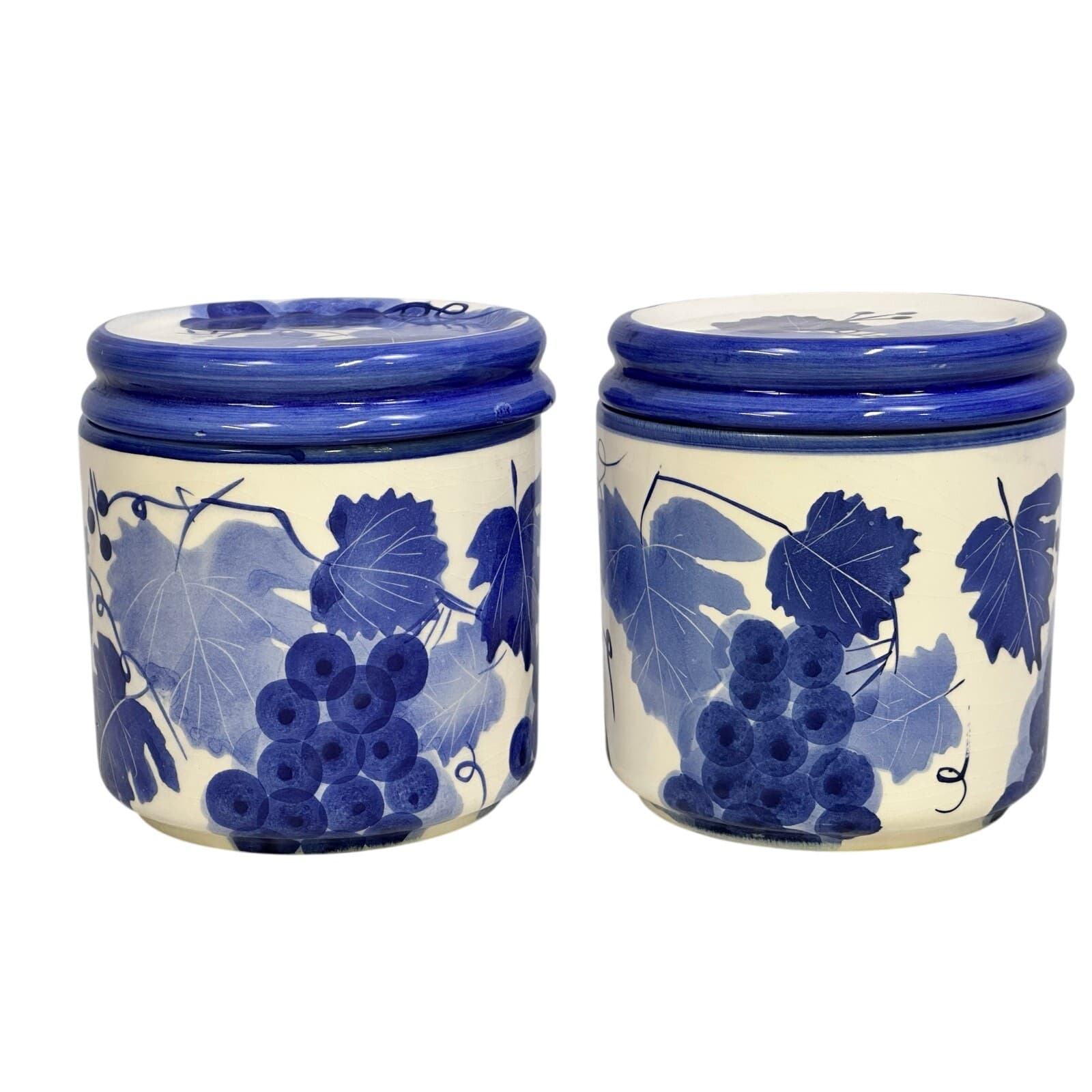 Designpac Vintage Blue/White Handpainted Grapevine Design Canisters w/Lid-Set 2 - Thumbnail 4