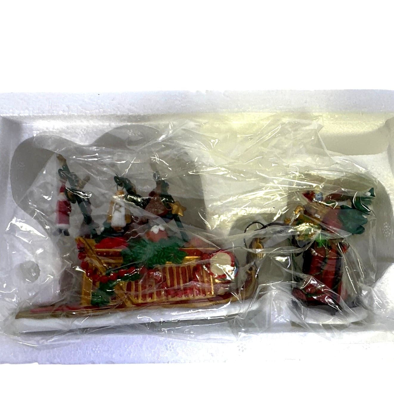 Dept 56 Heritage Village Collection 'Father Christmas's Journey' 58407 - Thumbnail 10