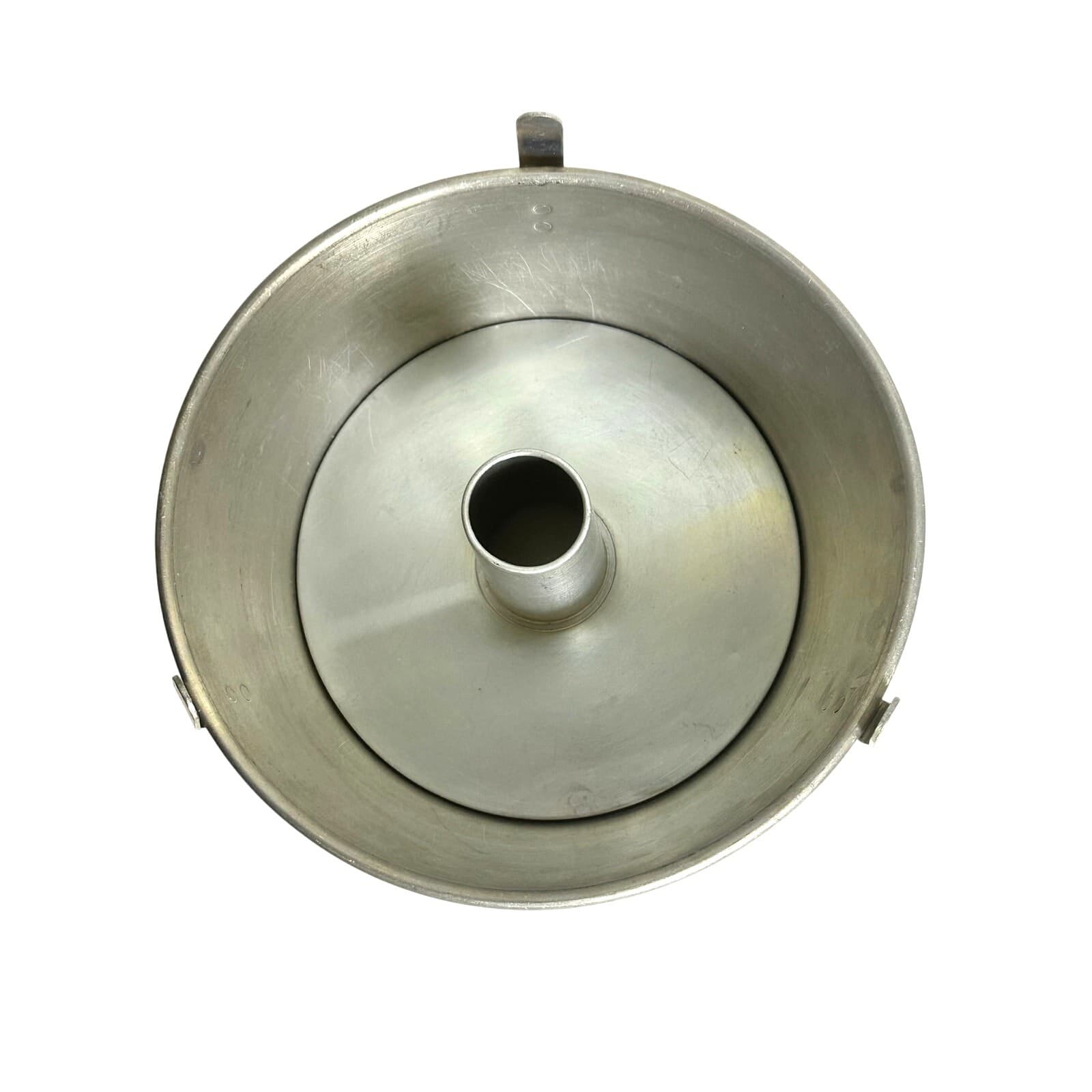 Aluminum 2-Piece Vintage Angel Food Cake Pan - Thumbnail 3