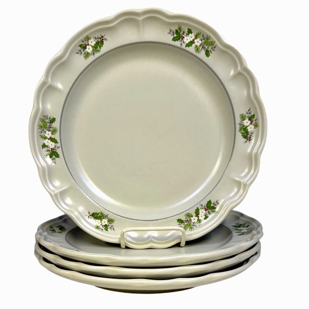 Pfaltzgraff Retired 1984-1993 'Christmas Heirloom' 10.5" Dinner Plates-Set of 4