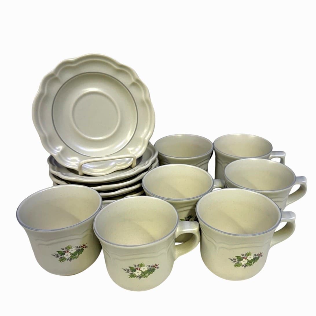 Pfaltzgraff Retired 1984-1993 'Christmas Heirloom' Cups & Saucers-Set of 7 - Thumbnail 4