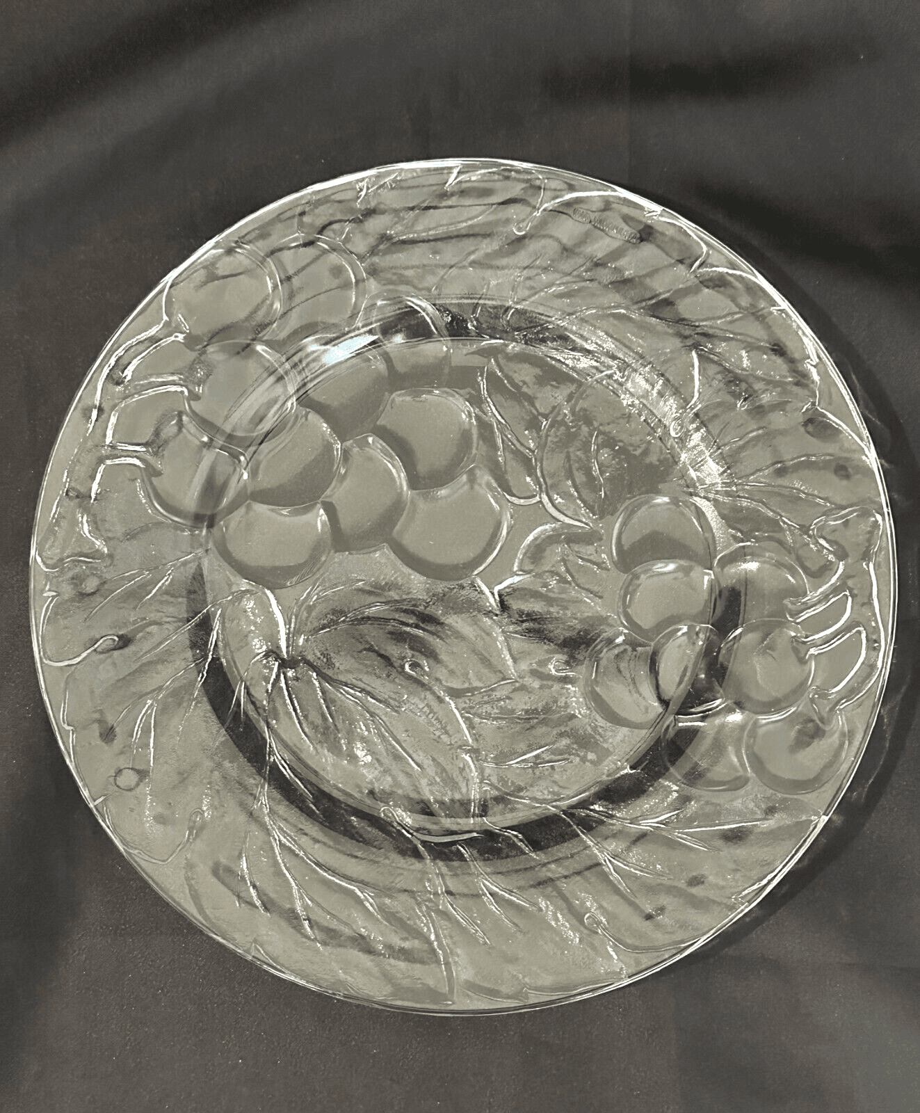 Vintage KIG Discontinued Grape Embossed Salad Plate Indonesia-7.25" - Thumbnail 2