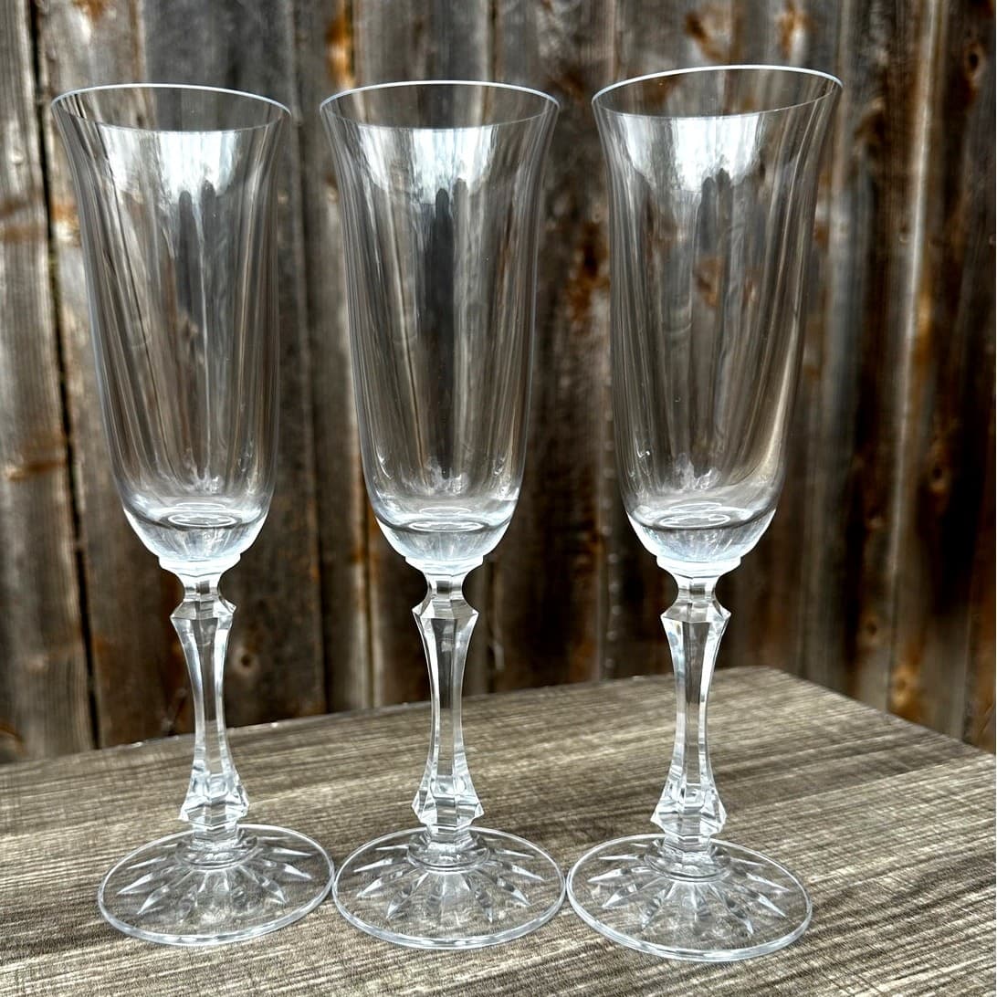 Towle Retired 1983 'Kirkland' Fluted Crystal Champagne Glasses-Set of 3 - Thumbnail 3
