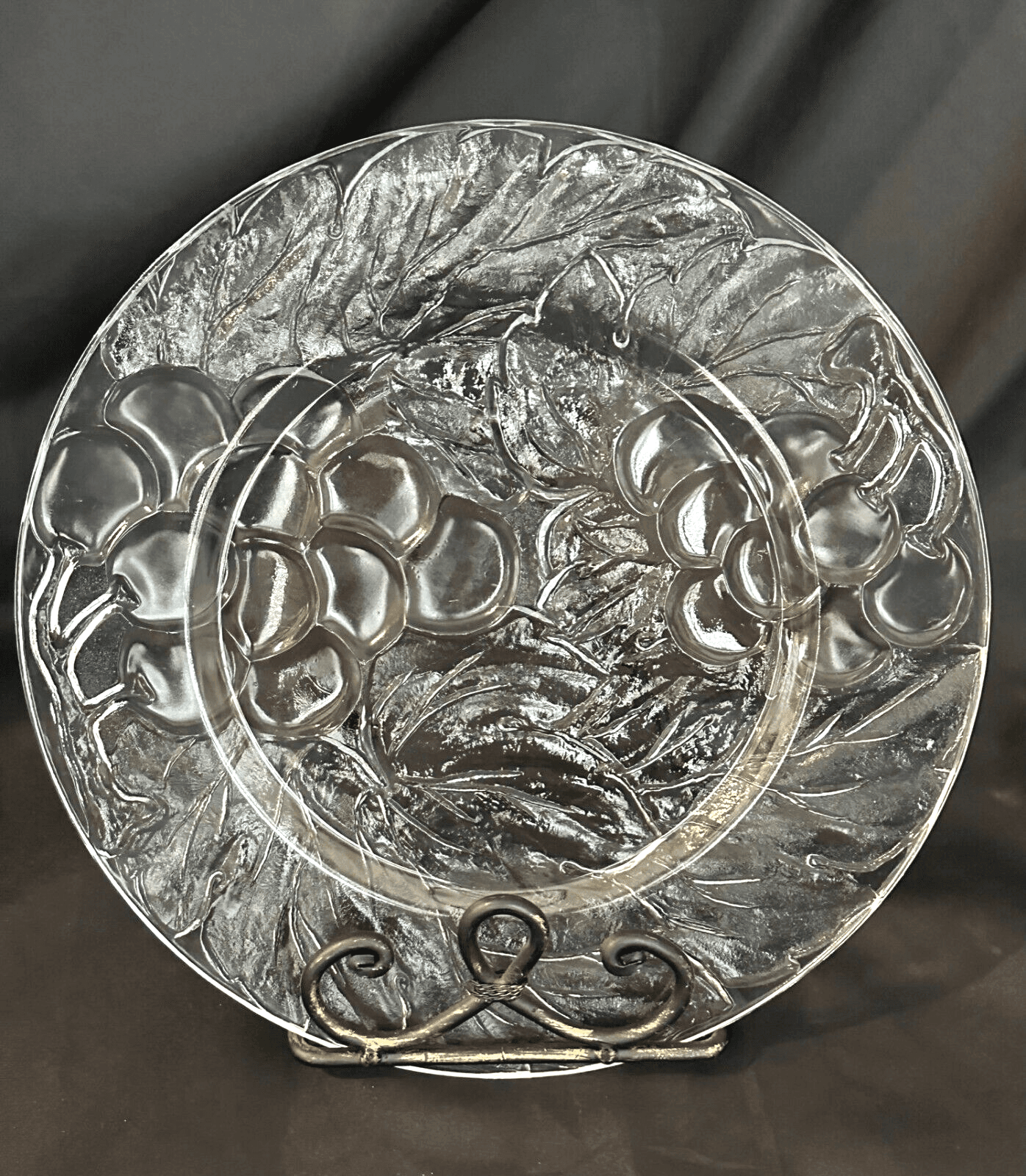 Vintage KIG Discontinued Grape Embossed Salad Plate Indonesia-7.25"