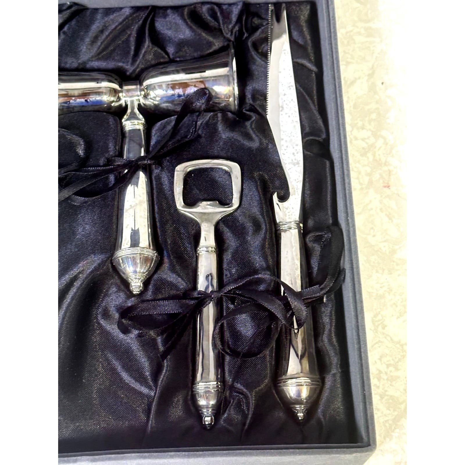 Saks Fifth Avenue Elegant 4 Piece Silver Plated Bar Set Black Satin Lined Case - Thumbnail 4