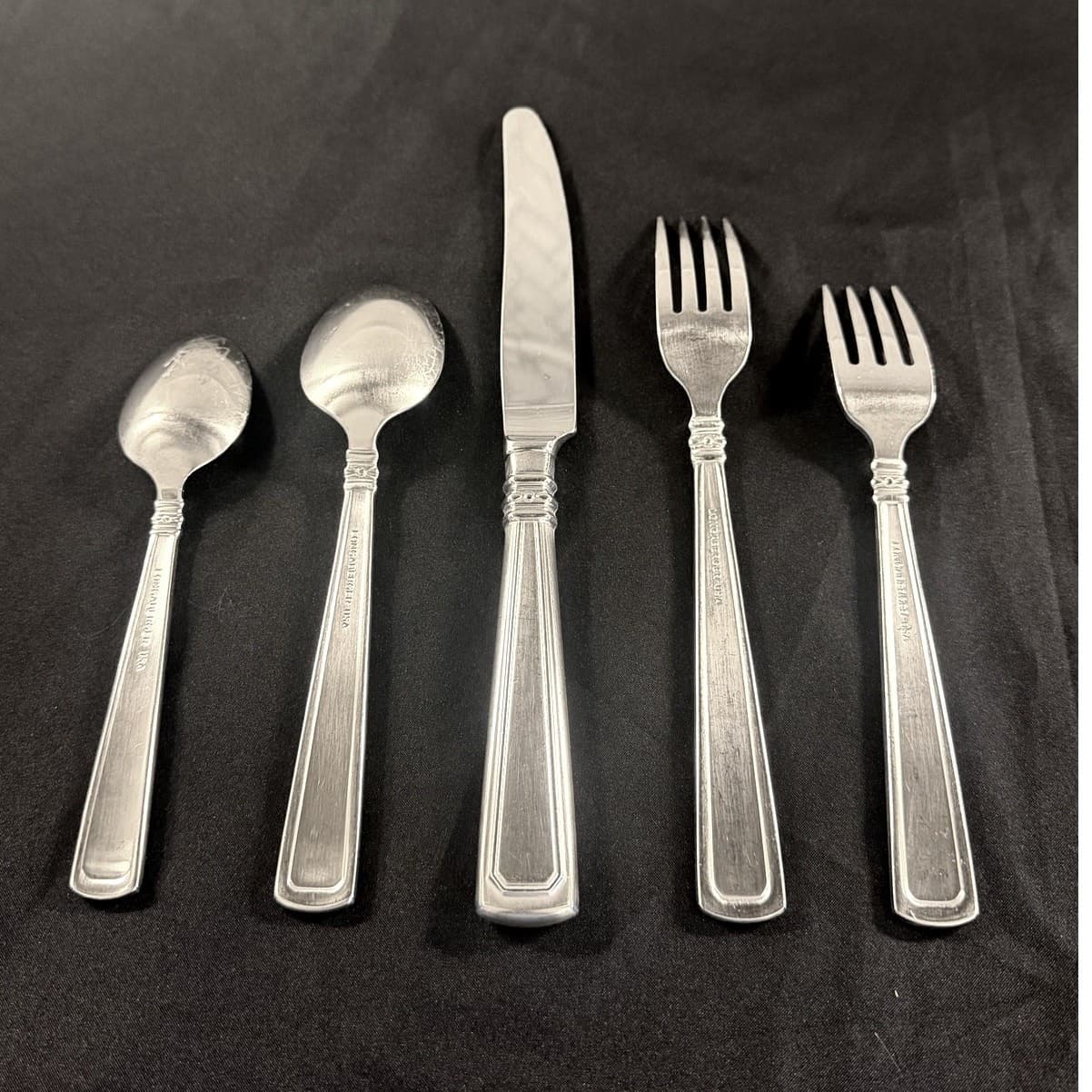 Longaberger 2002-2018 'Woven Traditions' Stainless 5-Pc Place Setting(s) Retired - Thumbnail 9