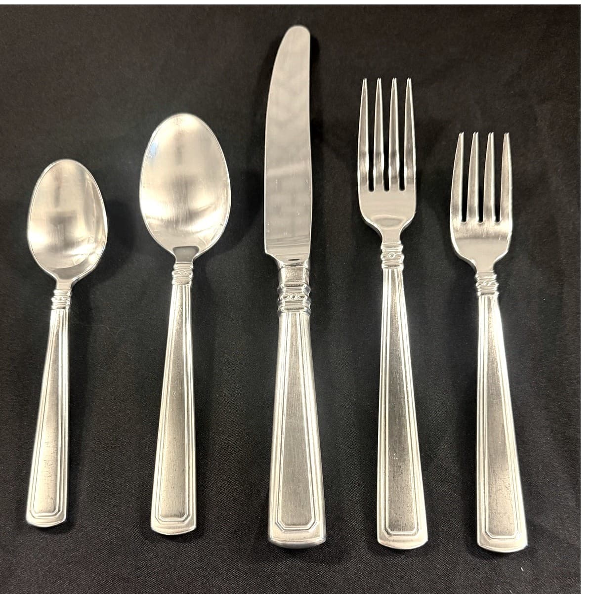 Longaberger 2002-2018 'Woven Traditions' Stainless 5-Pc Place Setting(s) Retired - Thumbnail 7