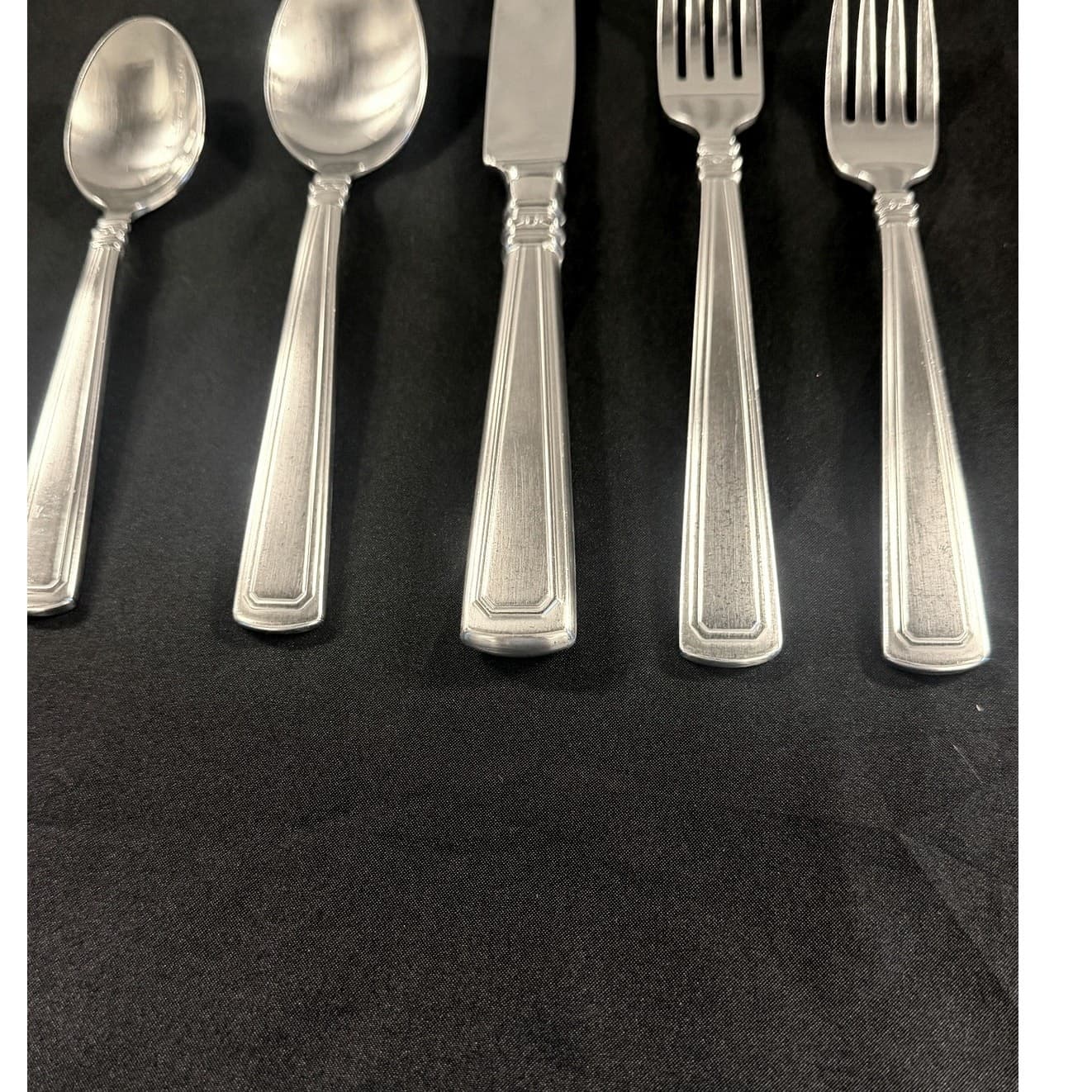 Longaberger 2002-2018 'Woven Traditions' Stainless 5-Pc Place Setting(s) Retired - Thumbnail 5