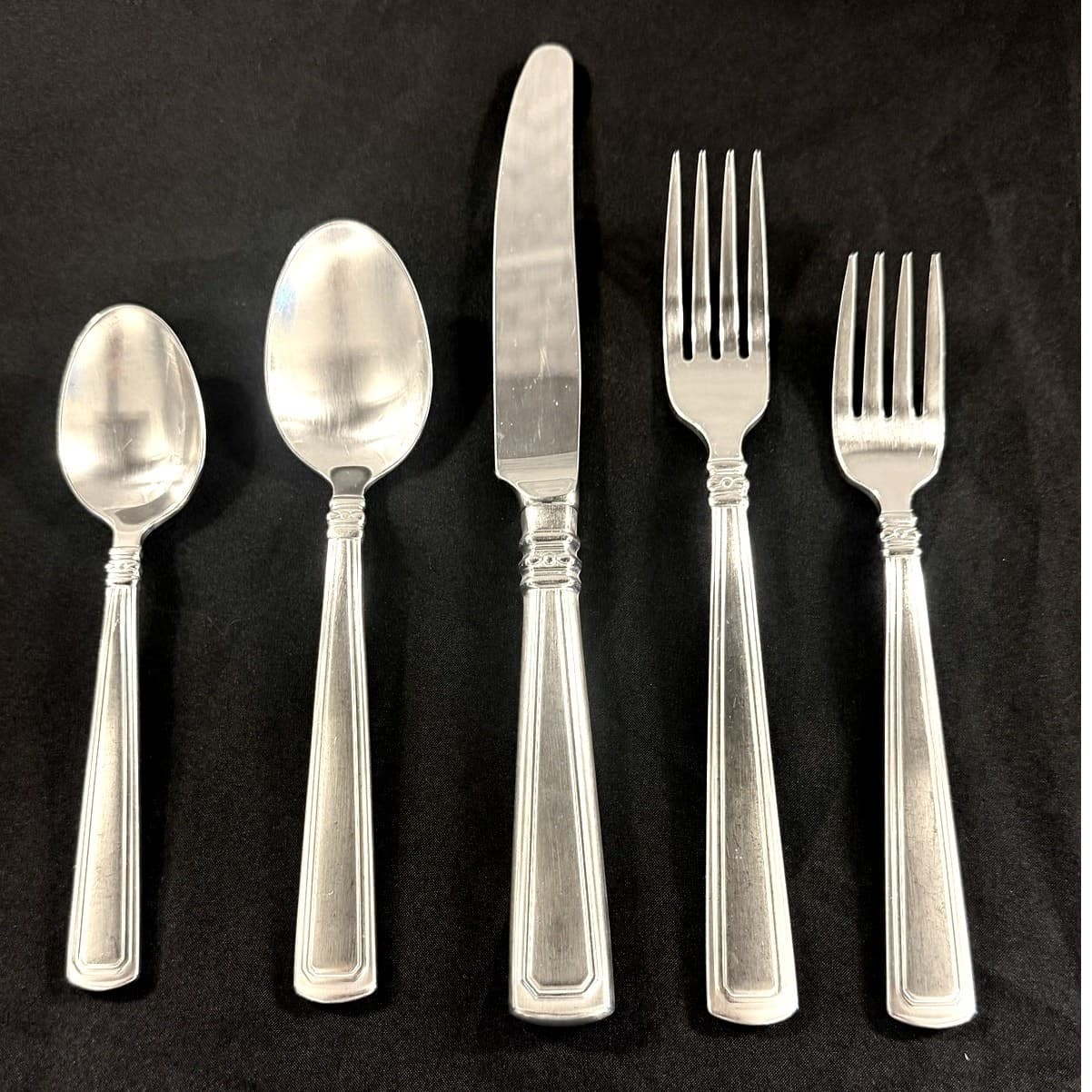 Longaberger 2002-2018 'Woven Traditions' Stainless 5-Pc Place Setting(s) Retired - Thumbnail 6