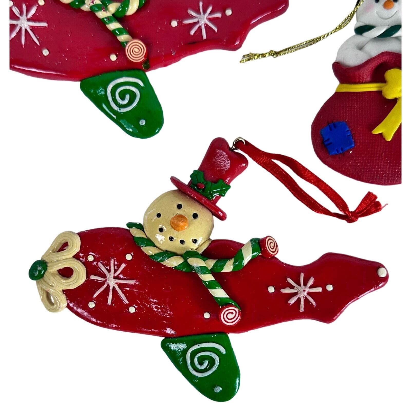 Snowman Ornaments Lot of 3 Red 2 Flying Airplanes & 1 in Santa Sack Retro VG - Thumbnail 3