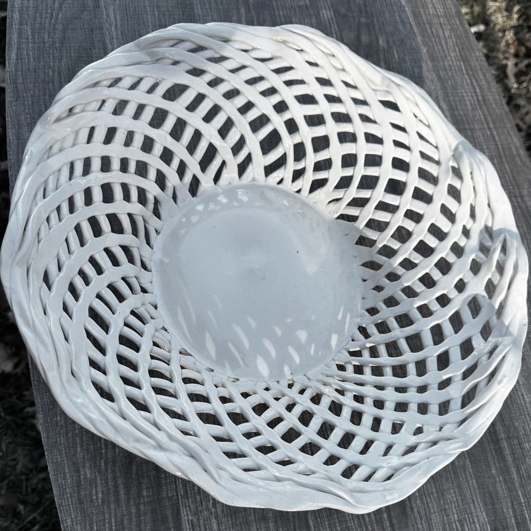 Ceramic Woven White Lattice Ruffle Top Large 13" Centerpiece Fruit Bowl/Basket - Thumbnail 2