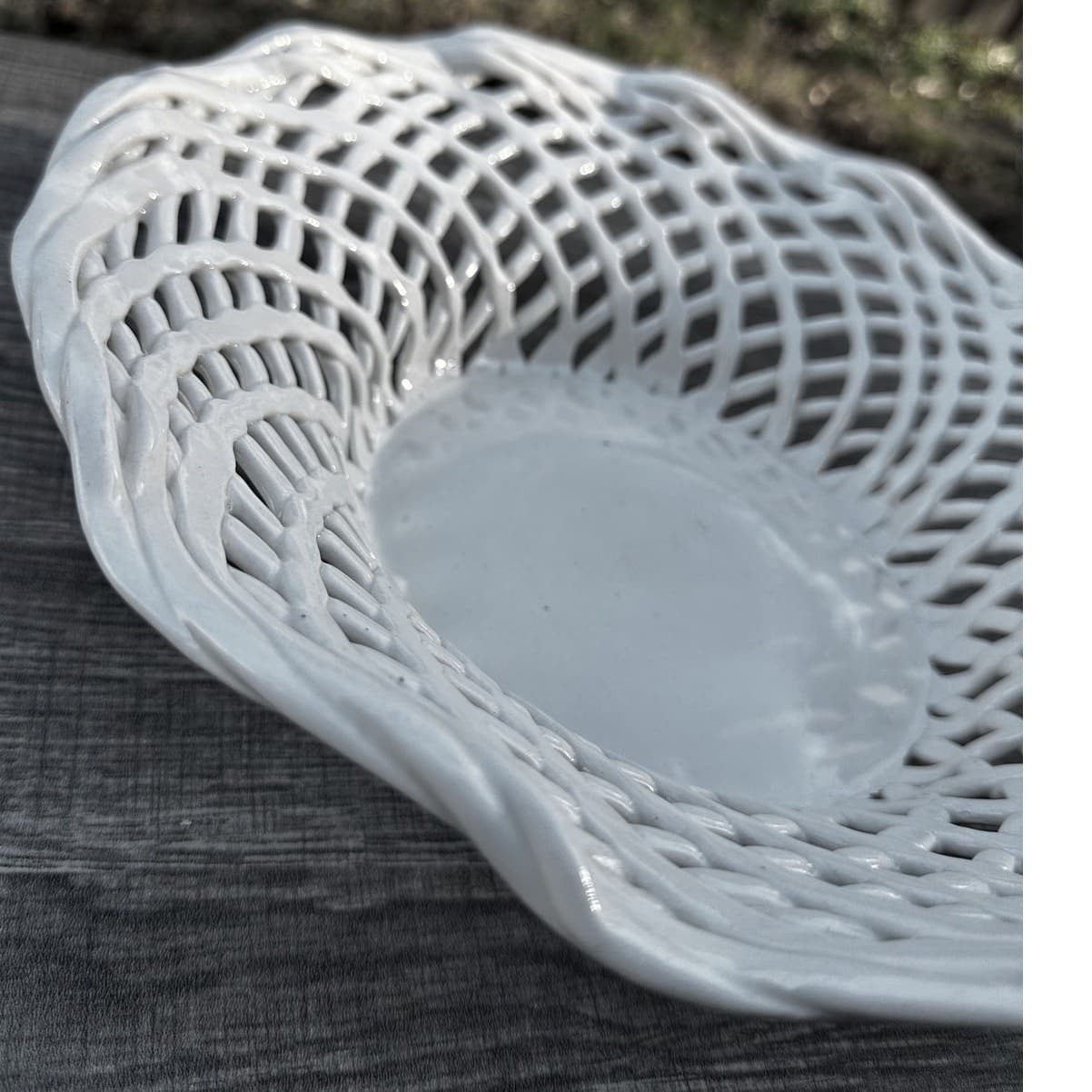 Ceramic Woven White Lattice Ruffle Top Large 13" Centerpiece Fruit Bowl/Basket - Thumbnail 3
