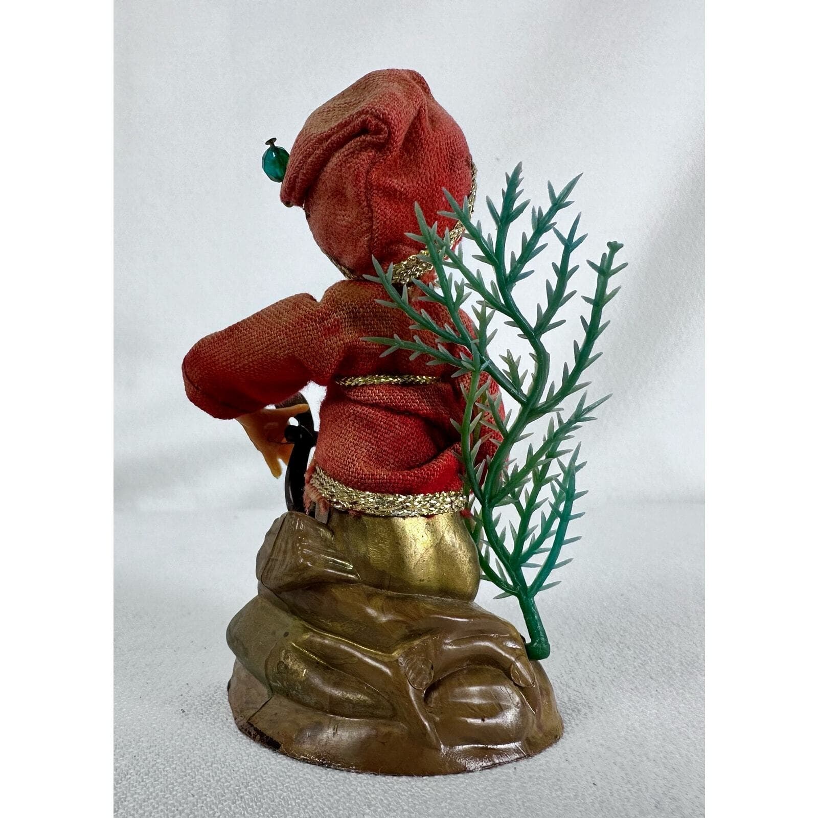 Mid-Century Pixie/elf figure w/ harp & green bead on hat 4” VG for age - Thumbnail 3