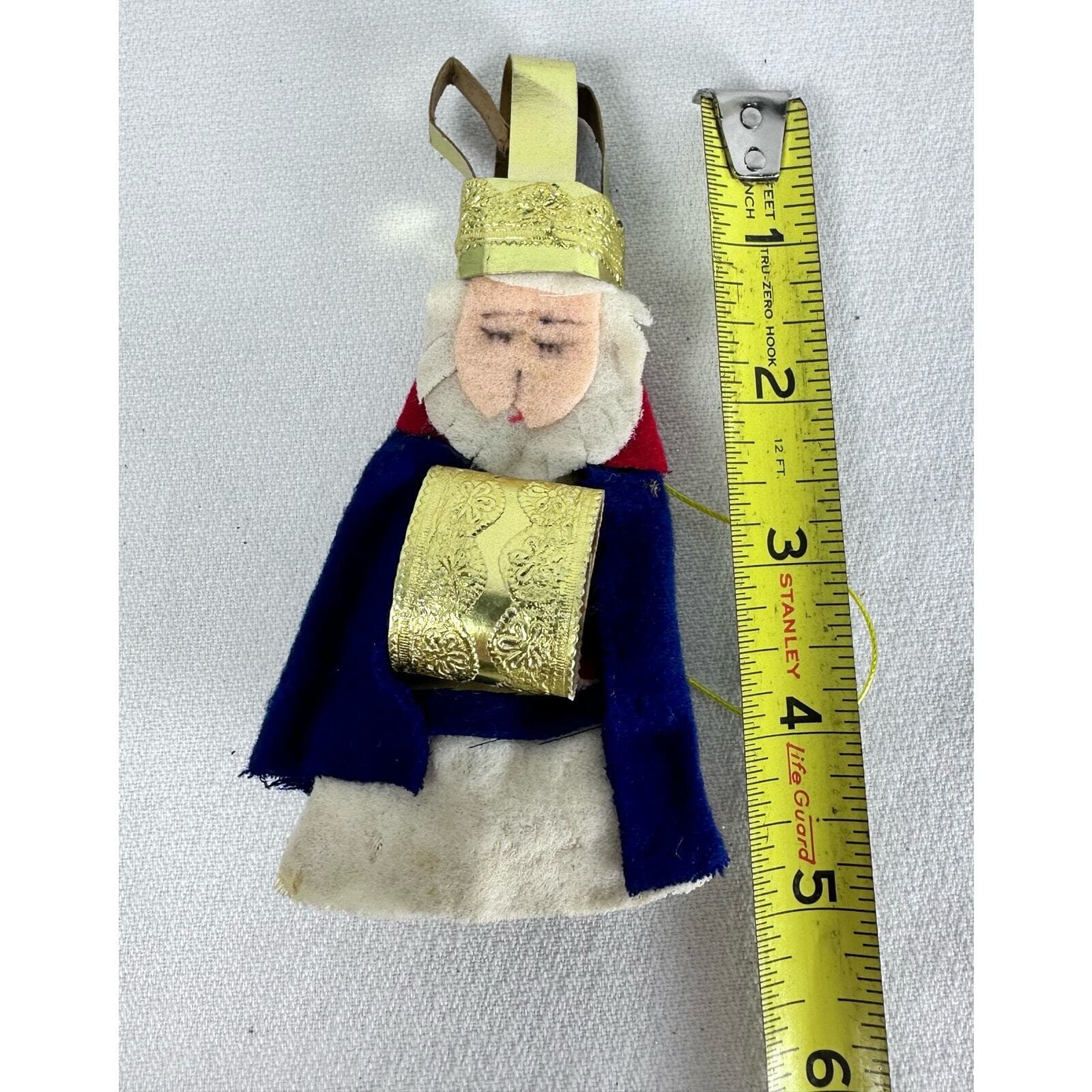 Nativity Wiseman Vintage Mid-Century Japan Felt & Gold Foil Cardboard Ornament - Thumbnail 7