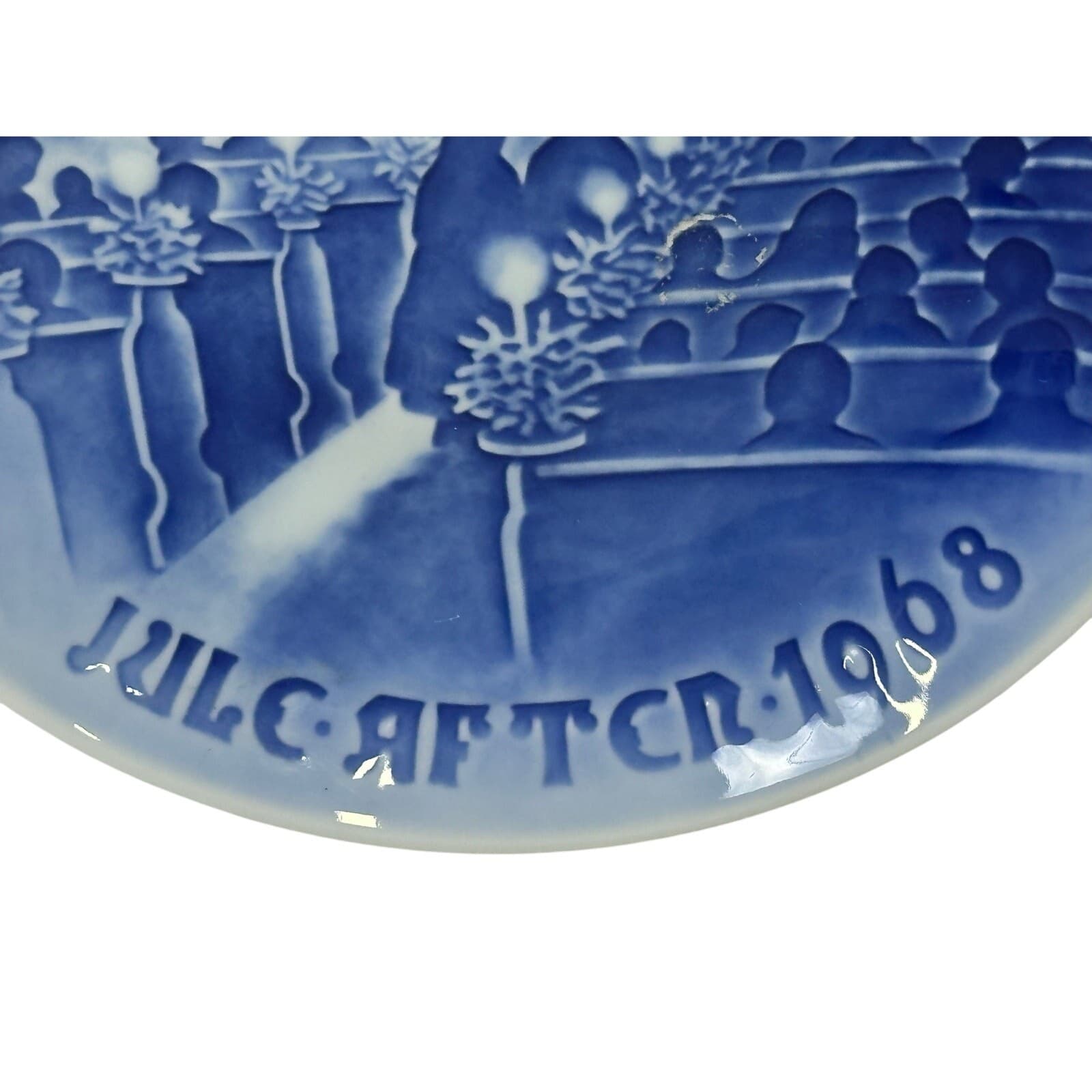 Bing and Grondahl Denmark 1968 Annual Christmas Plate 'Christmas in Church' - Thumbnail 2