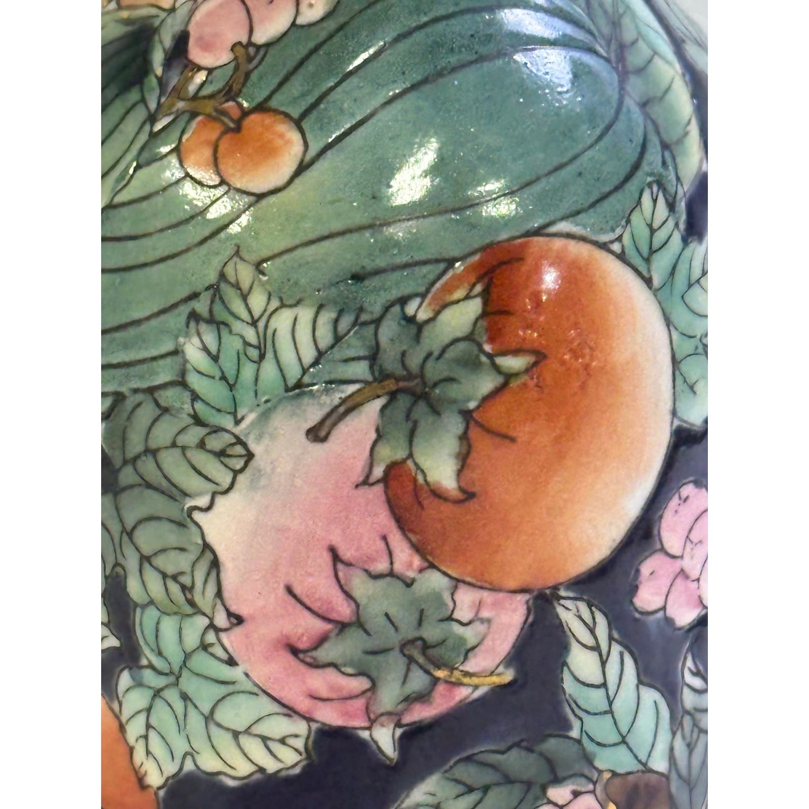 Chinese Vintage Chinoiserie 'Empire Collection' Vase Handpainted Canton Province - Thumbnail 4