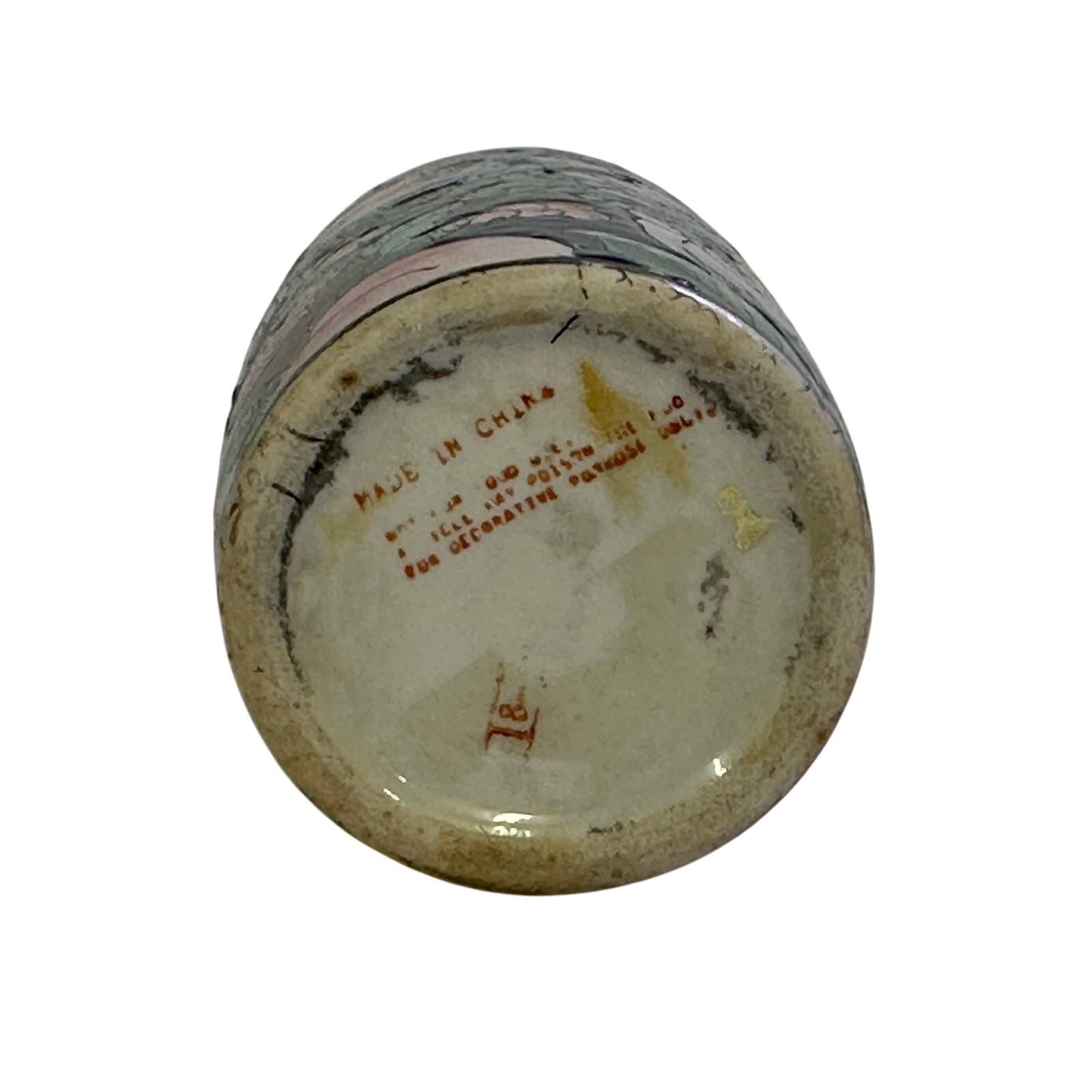 Chinese Vintage Chinoiserie 'Empire Collection' Vase Handpainted Canton Province - Thumbnail 6