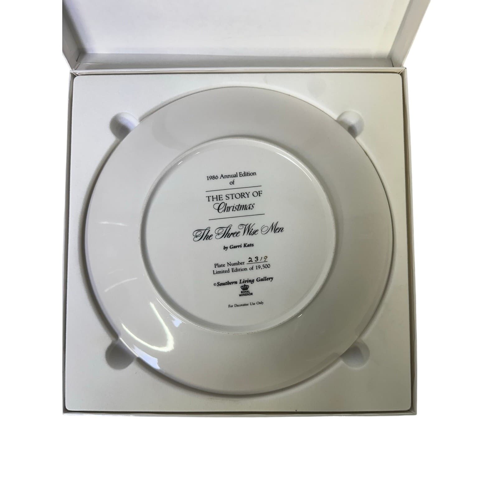 Southern Living Gallery 1986 Story of Christmas Plate 'The Three Wise Men' - Thumbnail 4