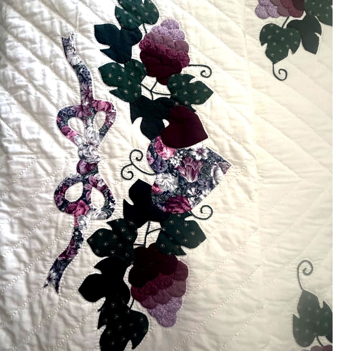 Handmade Grapevine Appliqué Quilt Floral Basket Vineyard Cottage Queen Quilt - Thumbnail 4