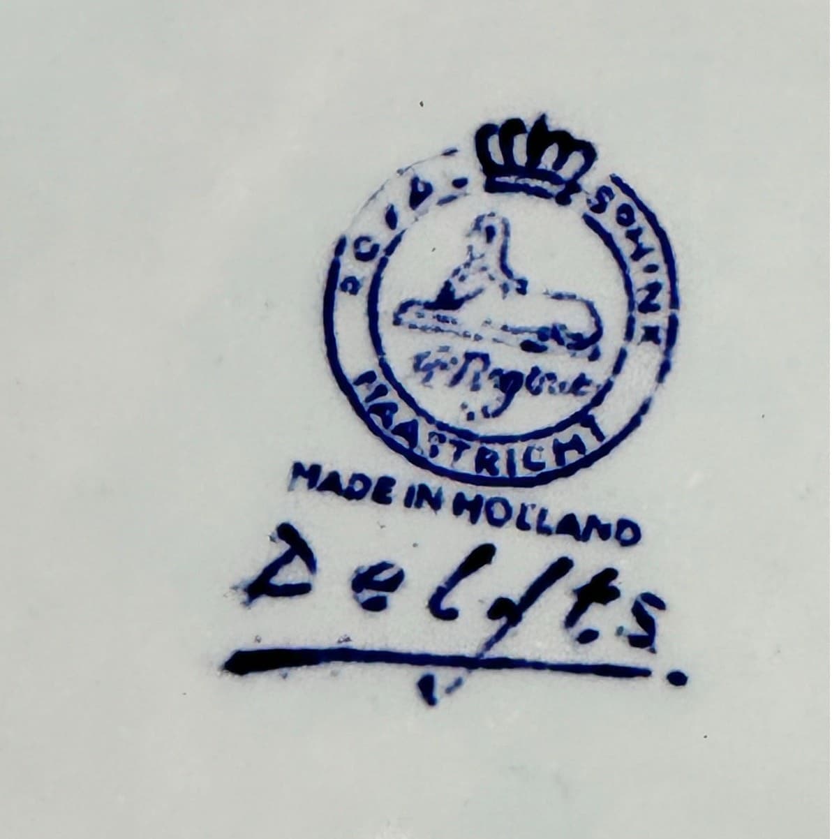 Royal Sphinx Maastricht Delftware MidCentury Handpainted 15.75" Carriage Platter - Thumbnail 7