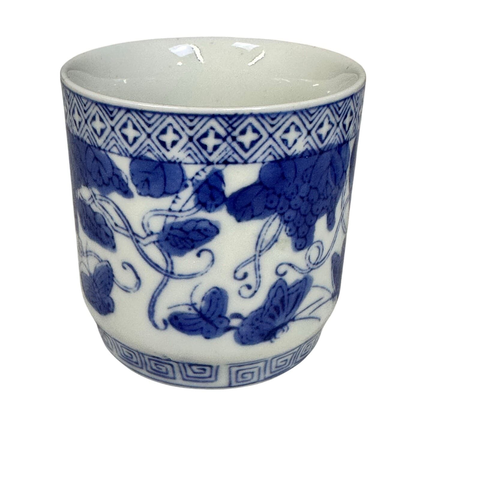 Chinoiserie Style Blue and White Butterfly/Strawberries Tea Mugs w/Lids-Set of 5 - Thumbnail 10
