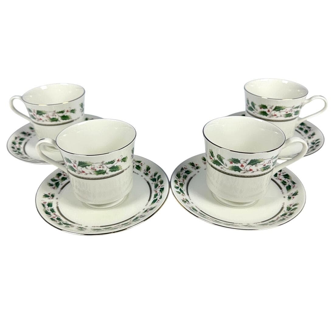 Royal Limited Holly Holiday Footed Cups and Saucers-Set of 4-Excellent! - Thumbnail 3