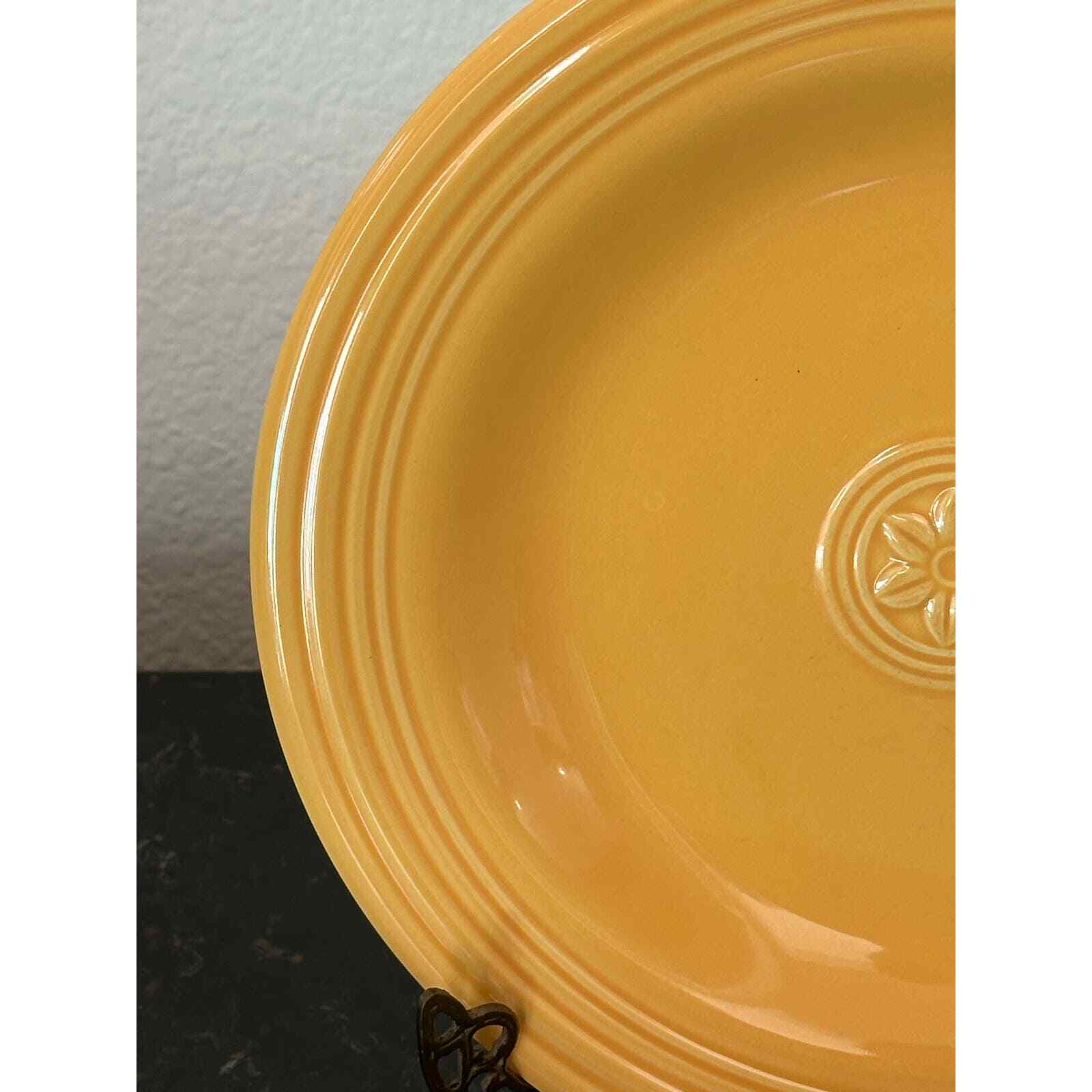 Oneida Petals Marigold Yellow Flower Dinner Plate 10-3/4” Discontinued - Thumbnail 5