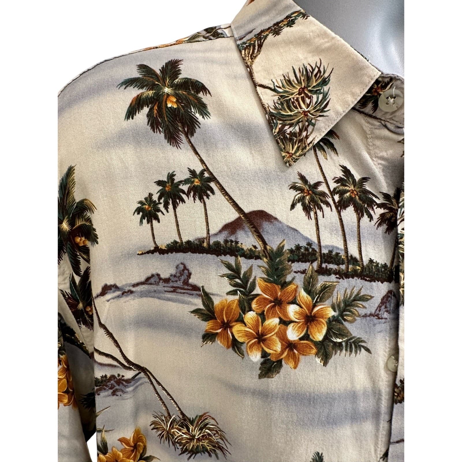 Pierre Cardin Rayon Hawaiian Shirt Men’s Large Tropical Palm Tree Island Scene - Thumbnail 2