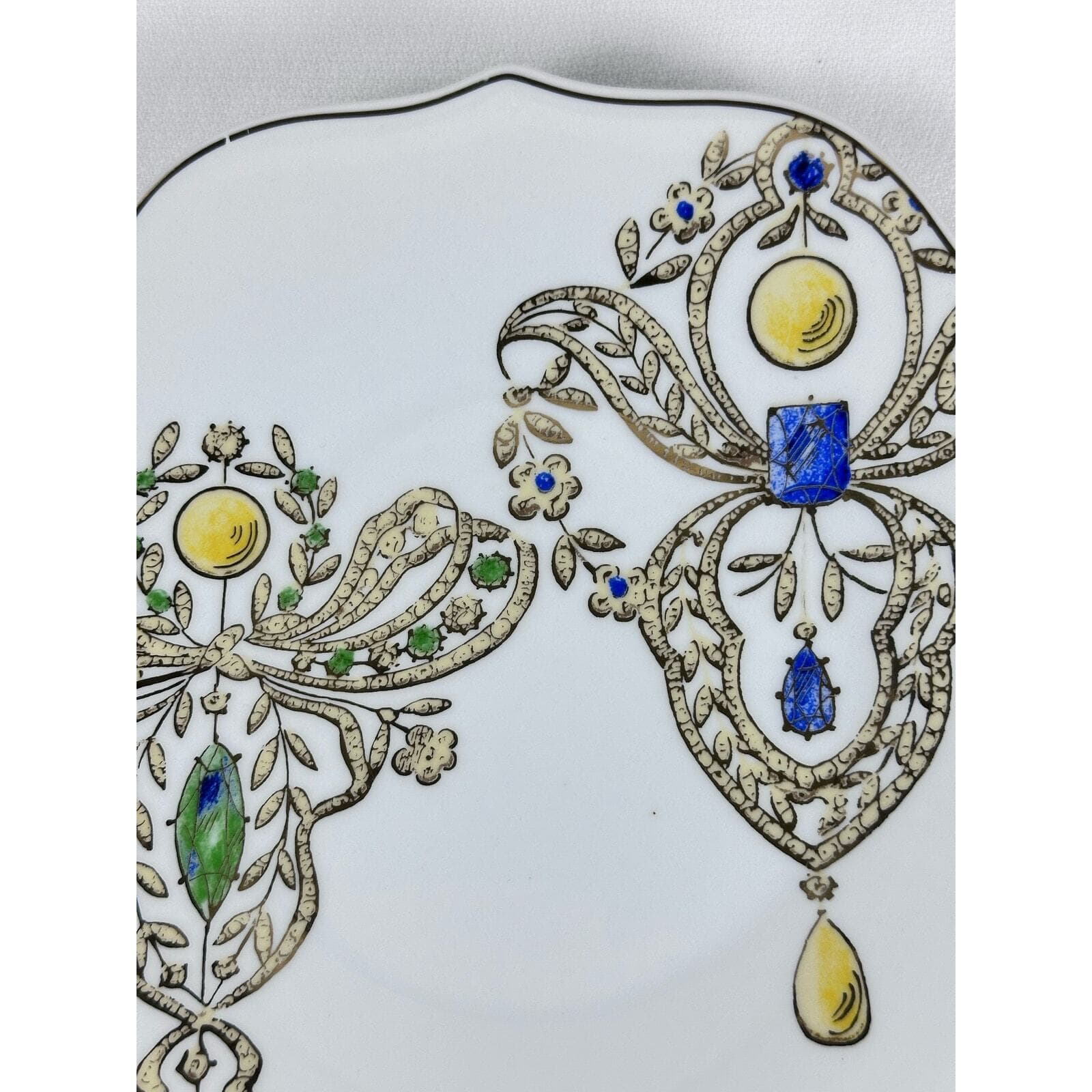R0SANNA LES BIJOAX 8” Luncheon Desert Plate Jewelry Design Excellent Condition - Thumbnail 3