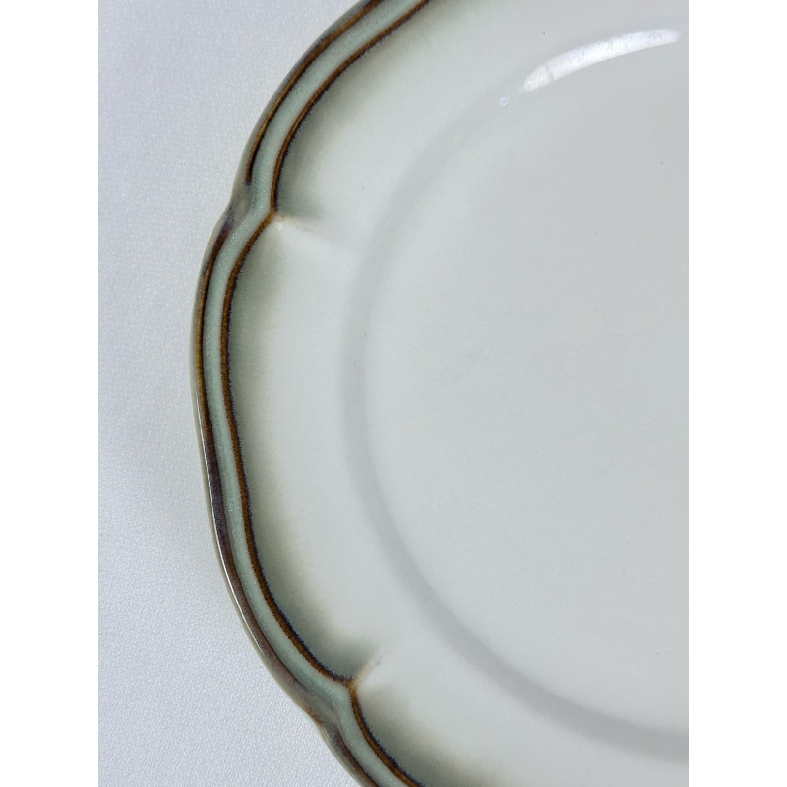 Better Homes & Gardens Simply Fluted Dillweed Dinner plate 10-5/8” - Thumbnail 2