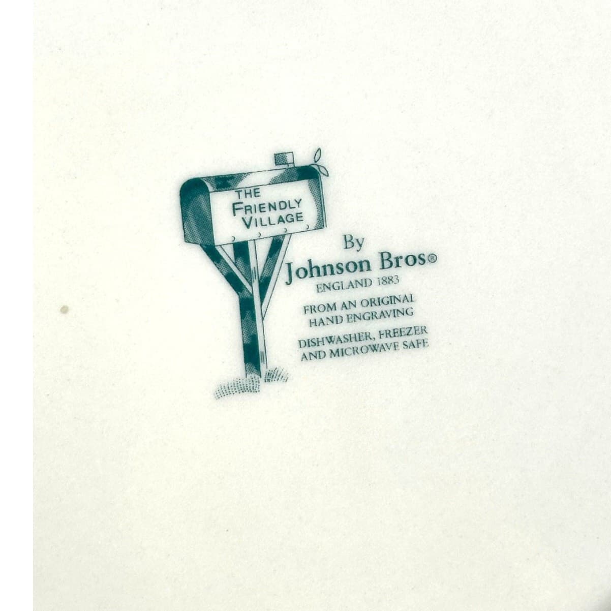 Johnson Bros Friendly Village England Covered Bridge 2006 Collector Dinner Plate - Thumbnail 8