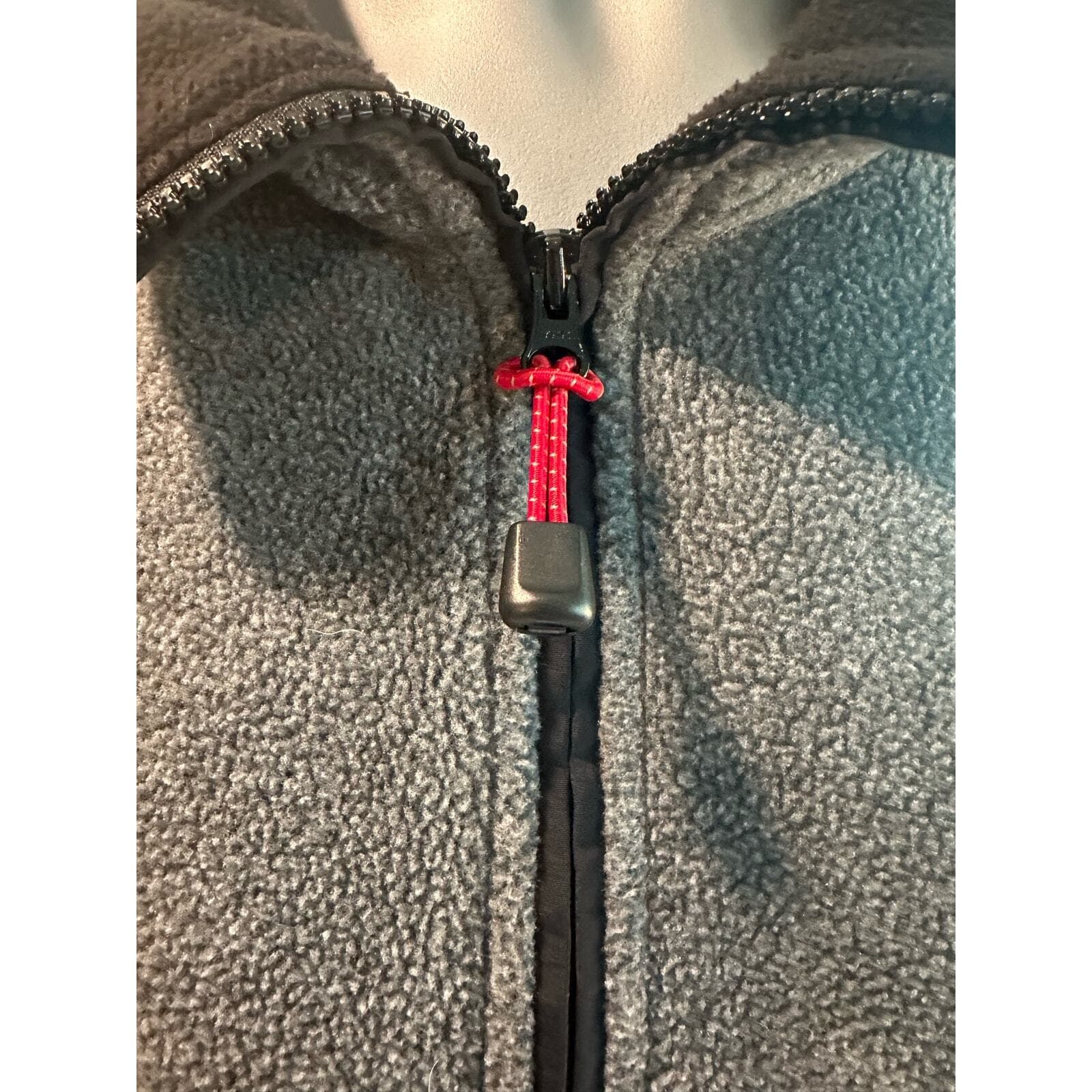 Eddie Bauer Mens L Gray and Black Polartek Fleece Full Zip Vest - Thumbnail 3