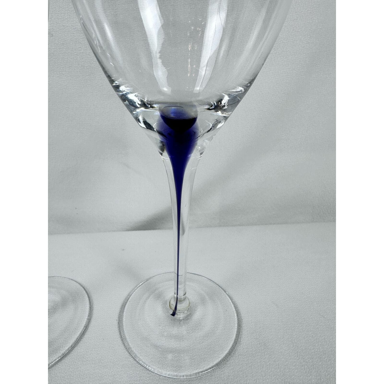 Artland 2 Wine Goblets 1 Blue & 1 Purple Teardrop EX - Thumbnail 3