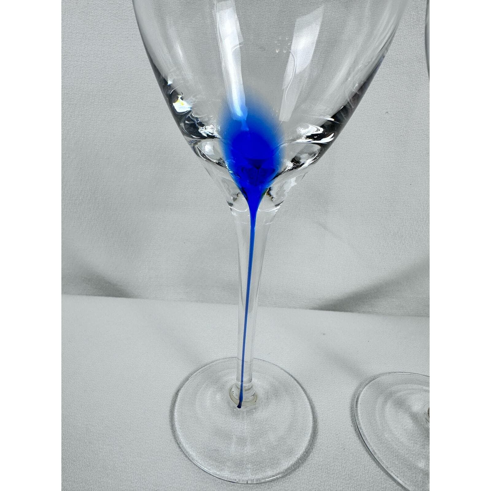 Artland 2 Wine Goblets 1 Blue & 1 Purple Teardrop EX - Thumbnail 2