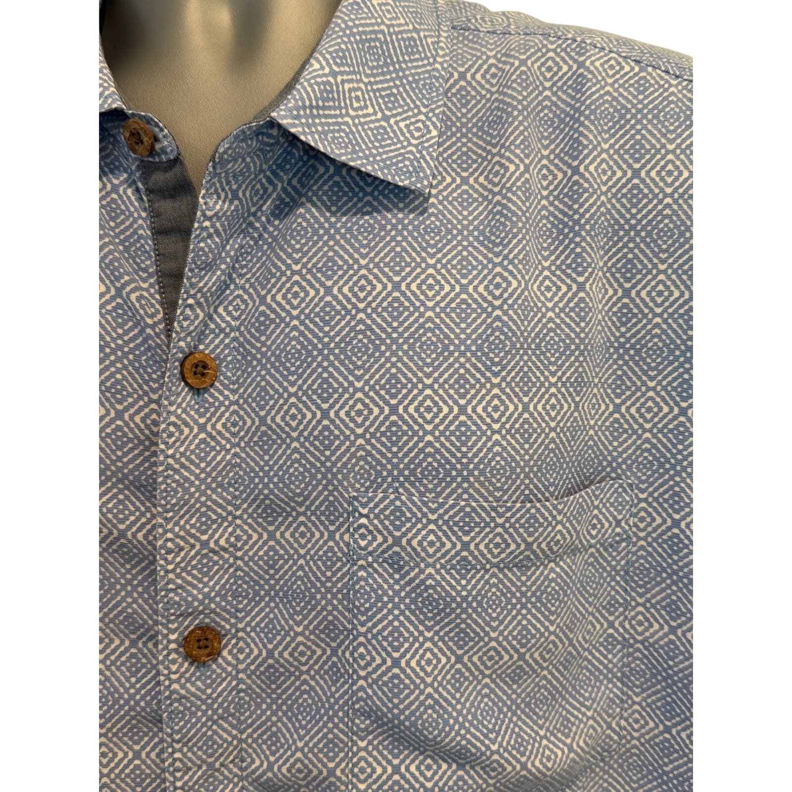 Tommy Bahama Coconut Point Blue Geometric Camp Shirt XL Tencel Modal Aloha - Thumbnail 2