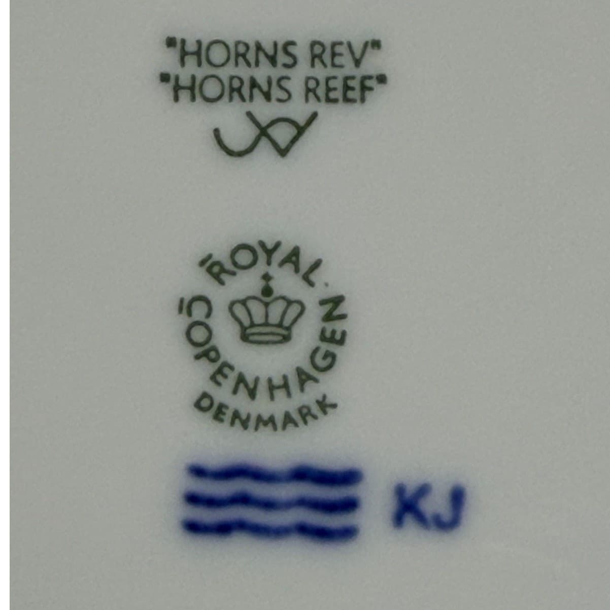 Royal Copenhagen Denmark 2012 Annual Christmas Plate 'Horns Reef' - Thumbnail 3