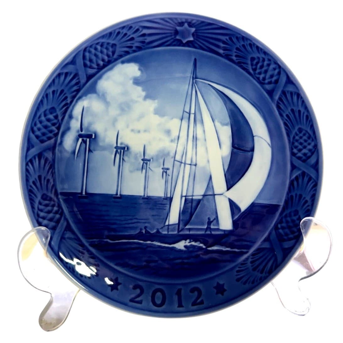Royal Copenhagen Denmark 2012 Annual Christmas Plate 'Horns Reef'