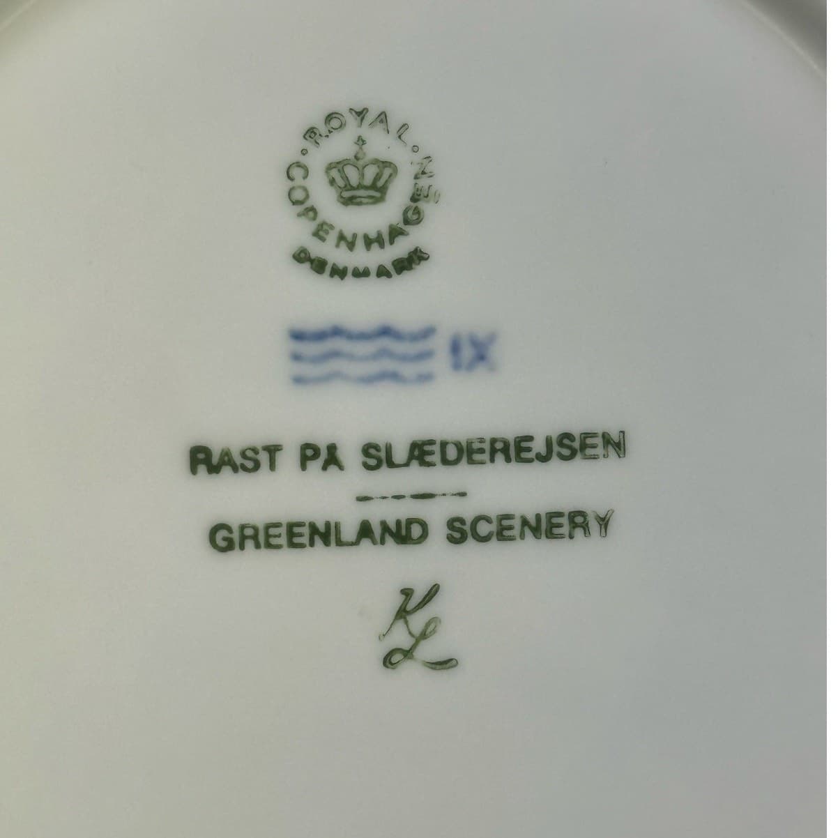 Royal Copenhagen Denmark 1978 Annual Christmas Plate 'Greenland Scenery' - Thumbnail 3