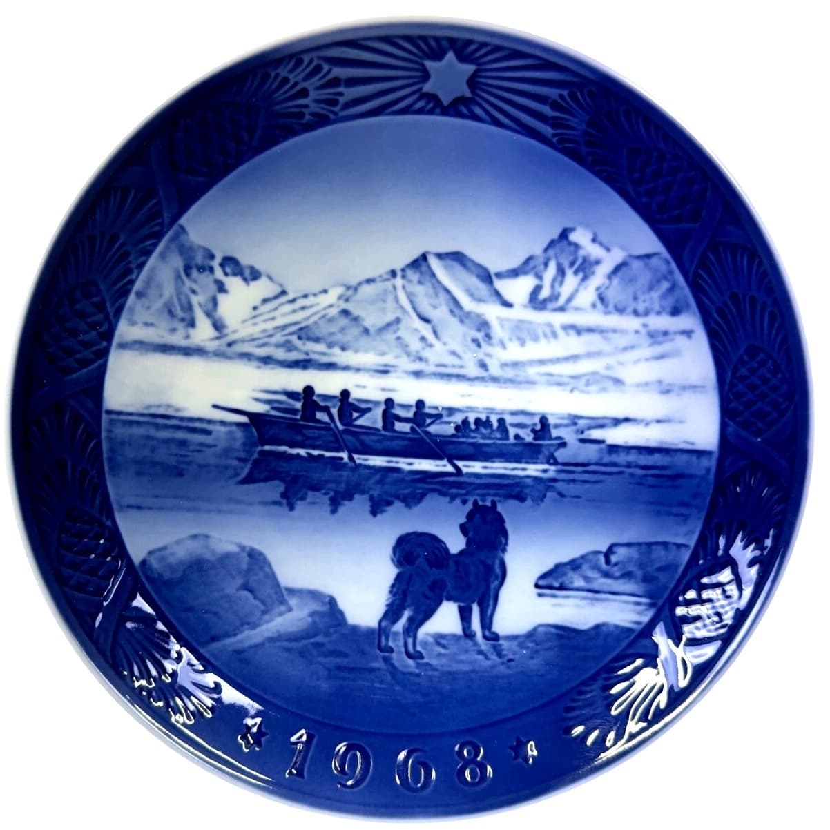 Royal Copenhagen Denmark 1968 Annual Christmas Plate 'The Last Umiak'