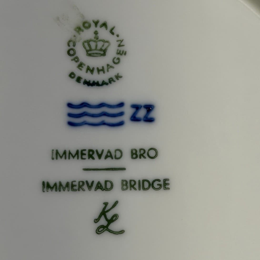 Royal Copenhagen Denmark 1977 Annual Christmas Plate 'Immervad Bridge' - Thumbnail 3