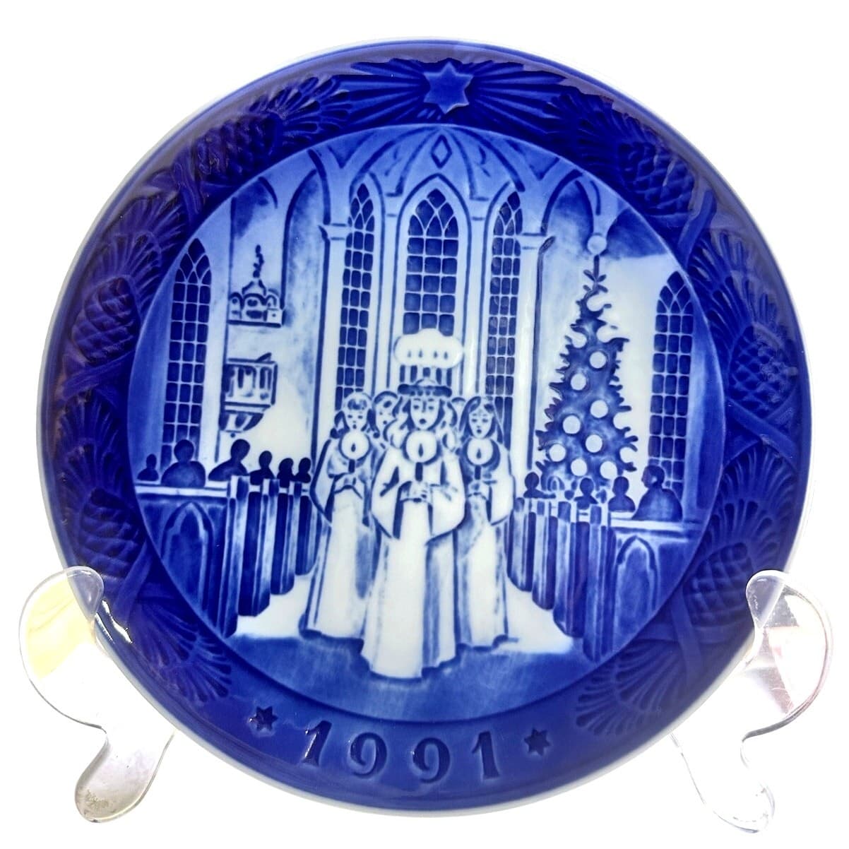 Royal Copenhagen Denmark 1991 Annual Christmas Plate 'The Festival of St. Lucia'