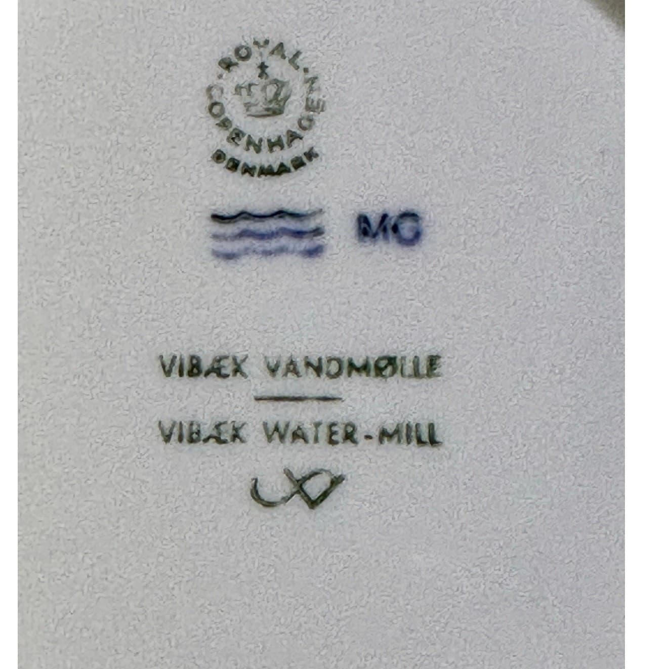 Royal Copenhagen Denmark 1976 Annual Christmas Plate 'Danish Watermill' - Thumbnail 3