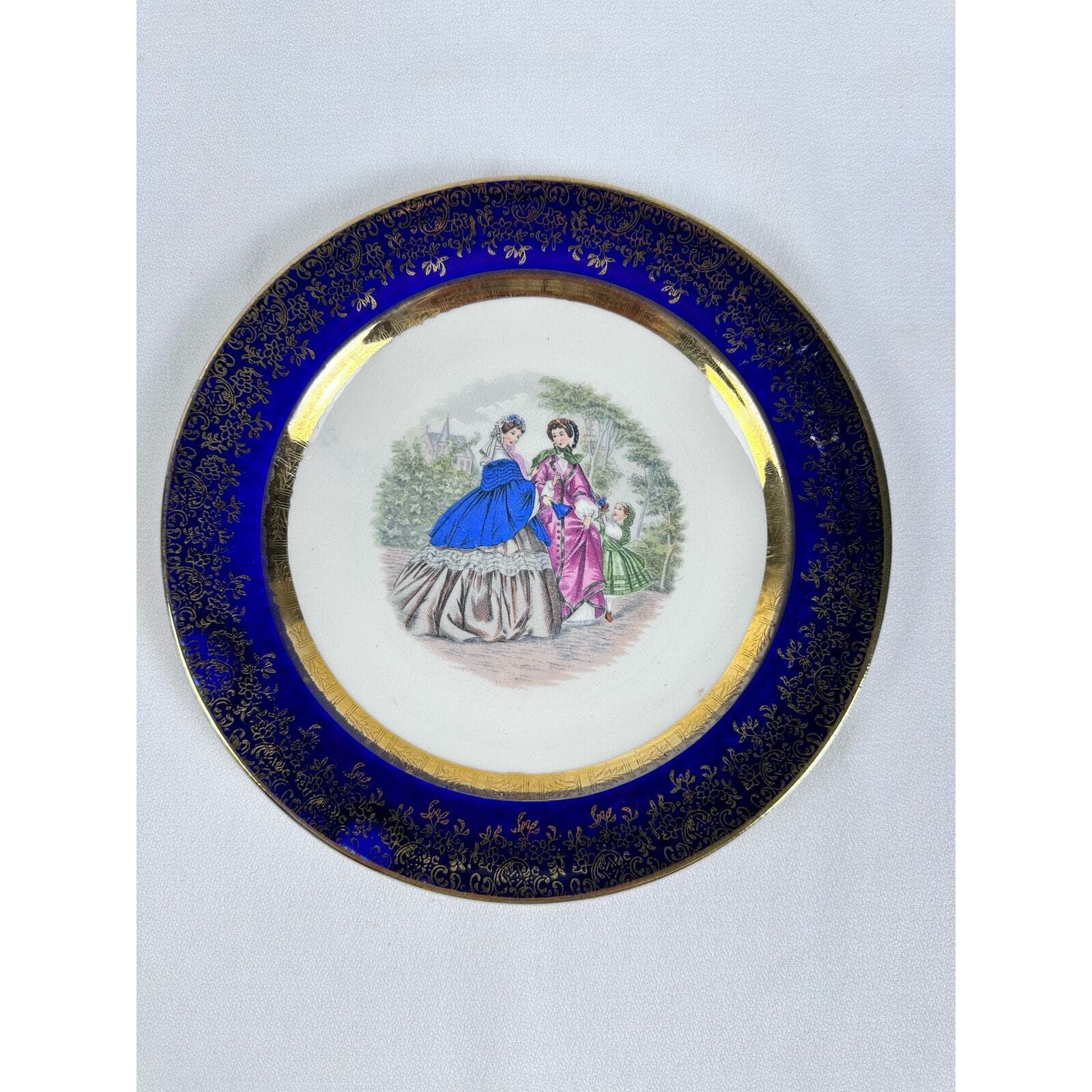 NASCO 23 Karat Gold & Navy Blue Victorian Scene Accent Plate Japan 1950s ￼